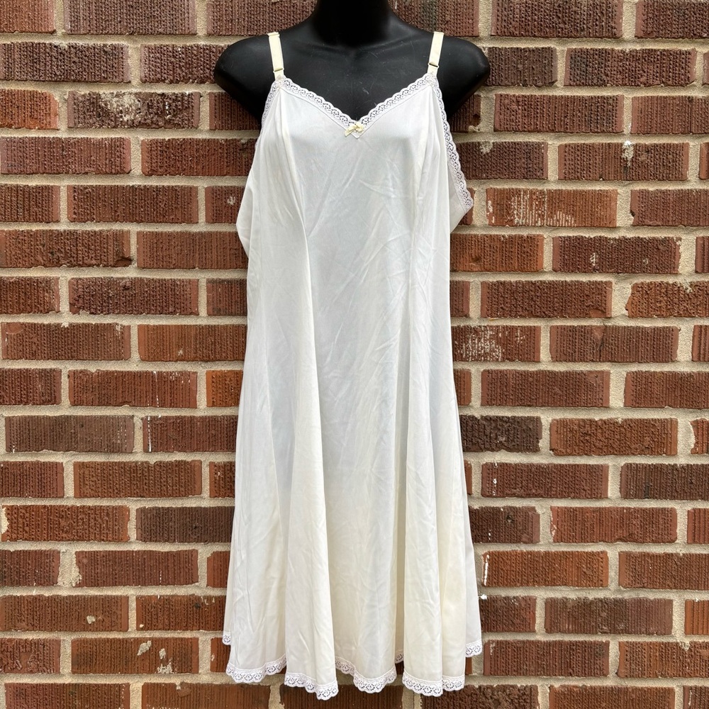 Vintage SEARS 70’s average Length Off White Lingerie Slip Dress SZ 36 Dainty